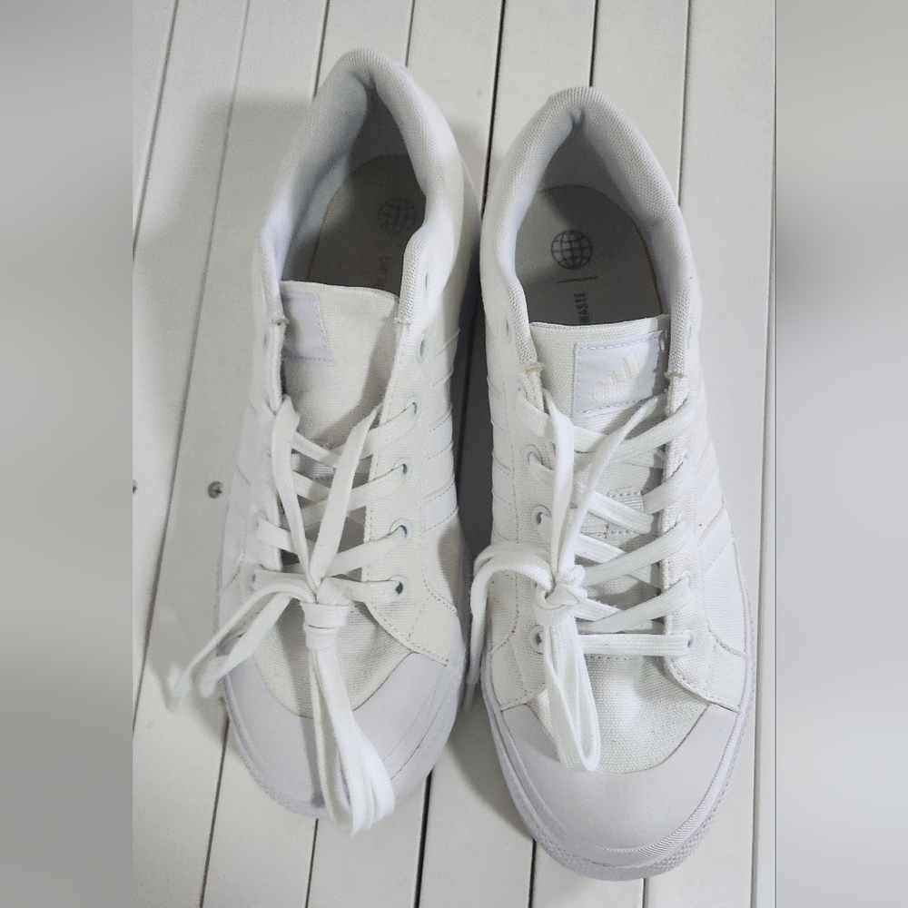 Adidas - Bravada 2.0 - IE2309C White Sneakers. Size:11 Men